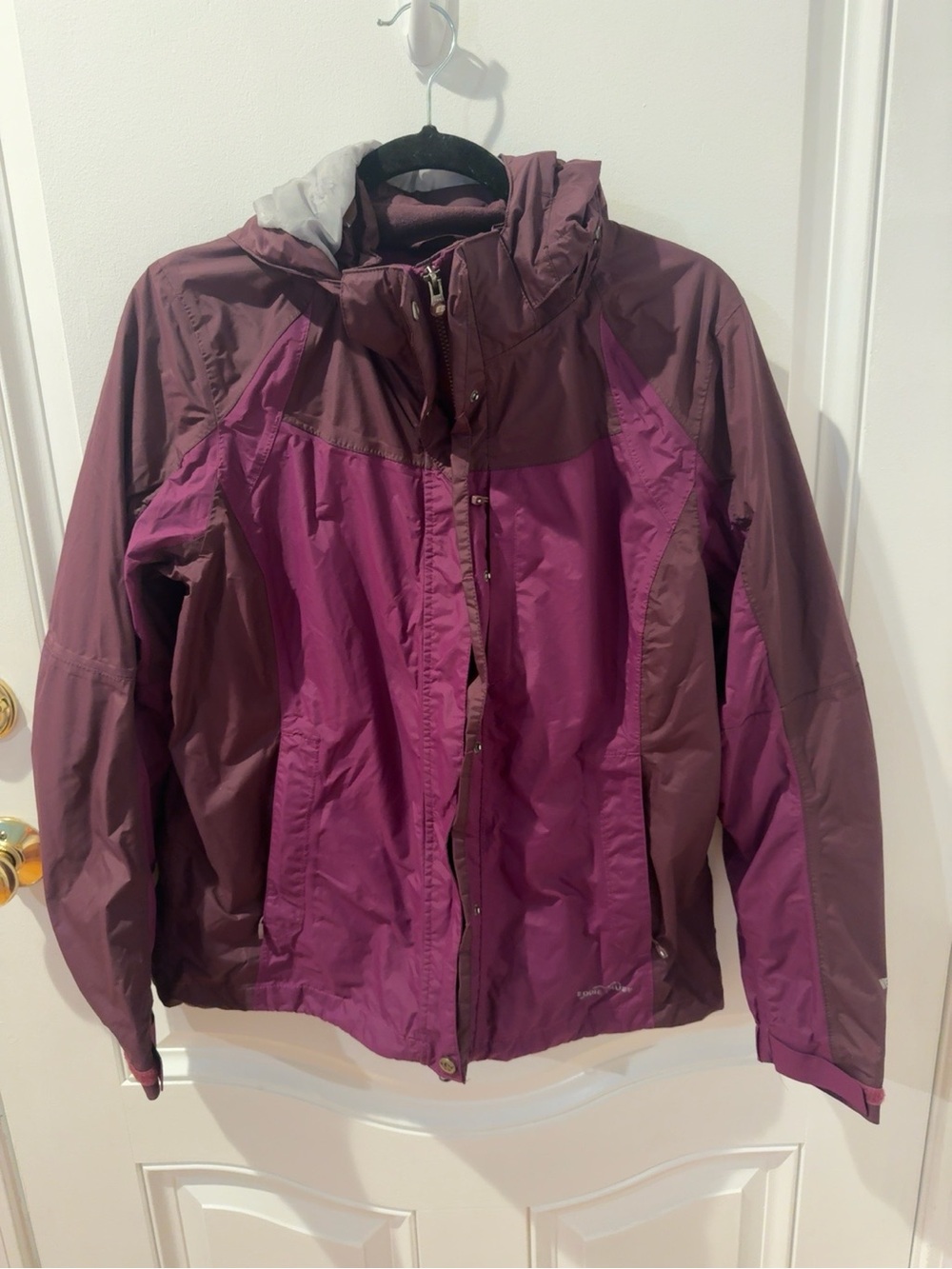 Eddie Bauer WeatherEdge Hooded Rain Jacket Women’s M Purple Waterproof Windbreak - Picture 2 of 8